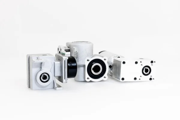 Getriebemotoren von b-drives in verschiedenen Bauformen