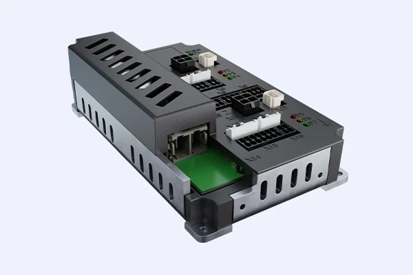 Doppelachsregler von b-drives mit integrierten Schnittstellen
